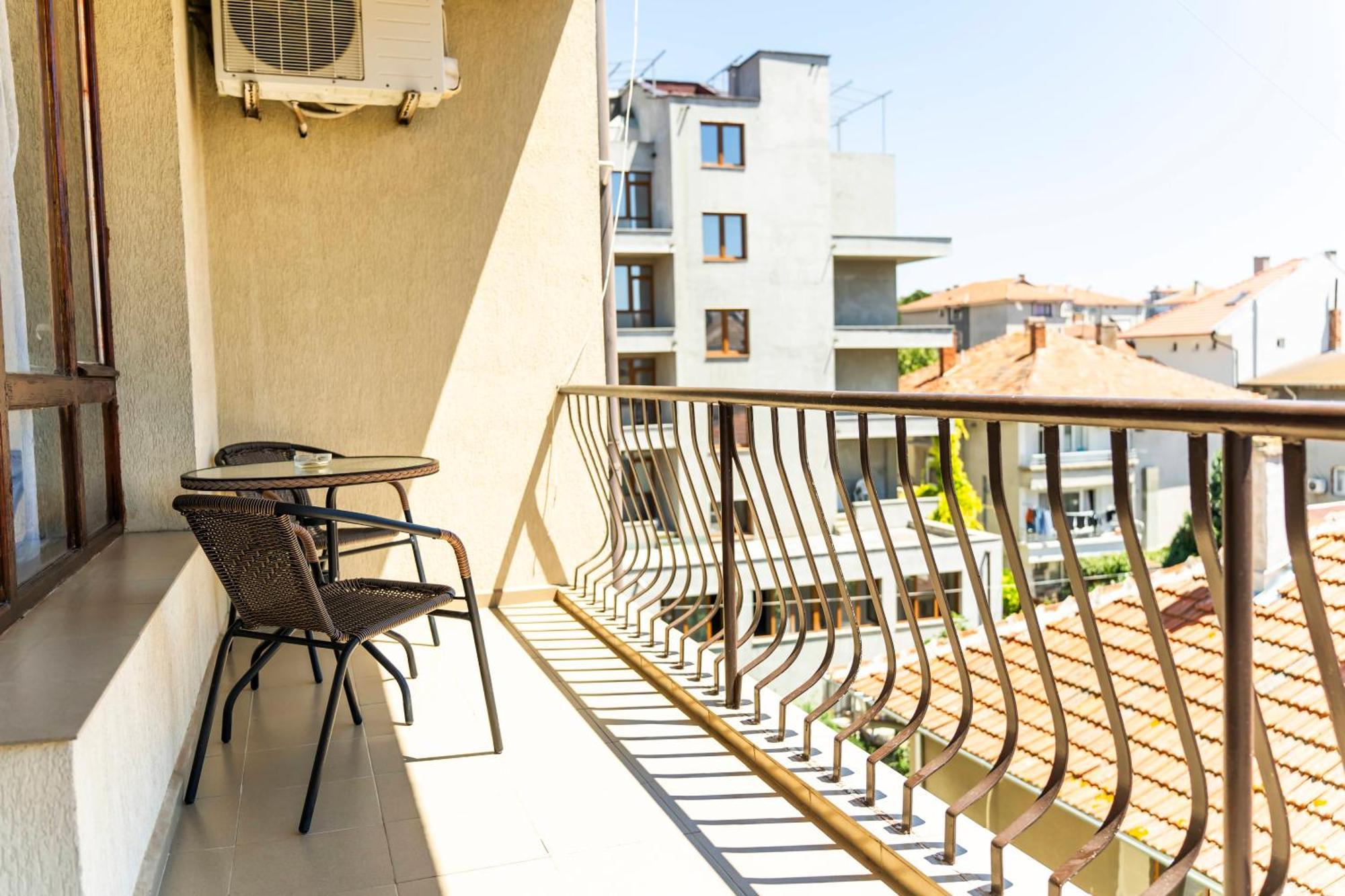 מלון נסבר Family House Katerini מראה חיצוני תמונה